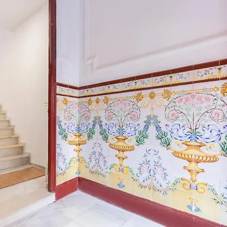 Sanders Jacaranda - Inviting Two-bedroom Downtown * Málaga